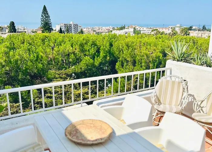 Seaview In Nerja, Pool & Private Garden And Terras アパート