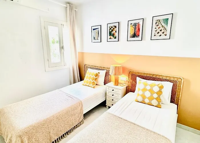 Seaview In Nerja, Pool & Private Garden And Terras アパート