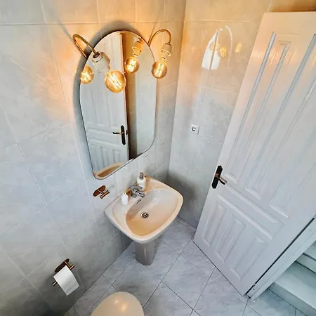 Seaview In Nerja, Pool & Private Garden And Terras *