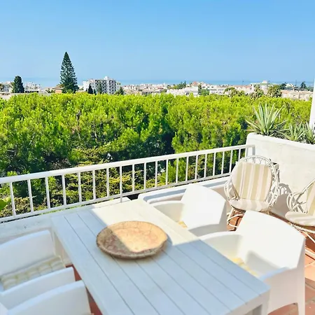 Seaview In Nerja, Pool & Private Garden And Terras Ubytování v soukromí