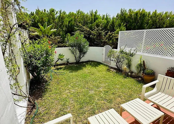 Seaview In Nerja, Pool & Private Garden And Terras Апартаменты *