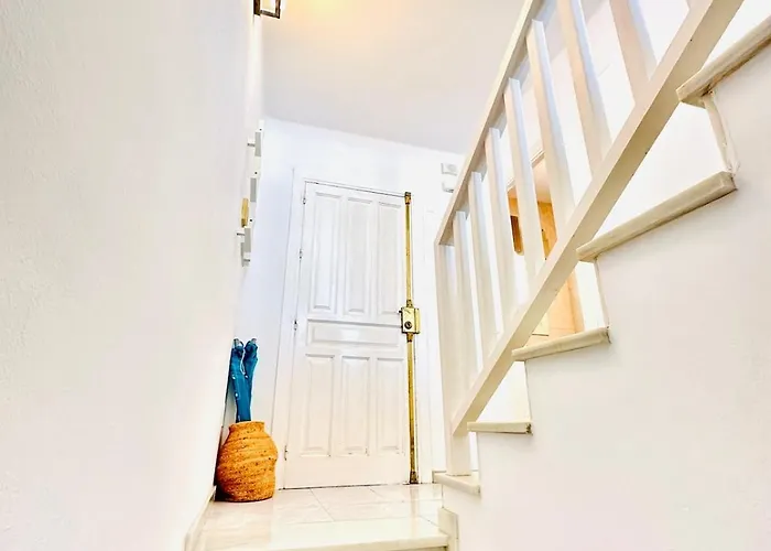 Appartement Seaview In Nerja, Pool & Private Garden And Terras