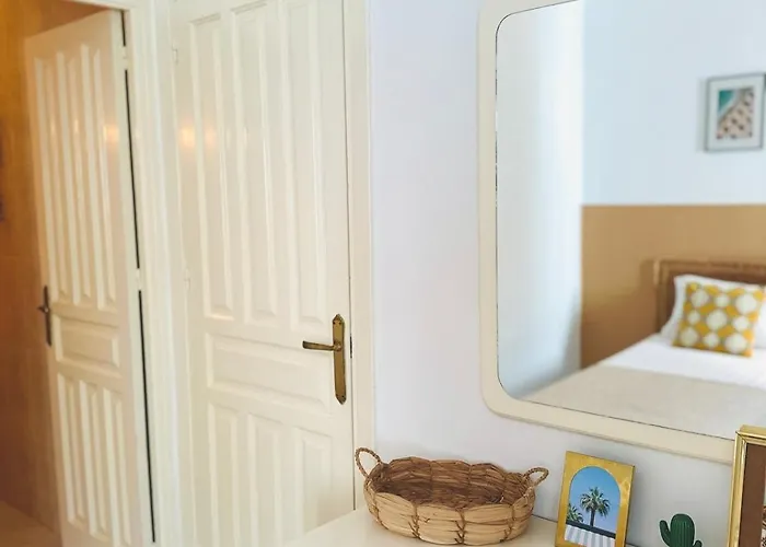 Appartement Seaview In Nerja, Pool & Private Garden And Terras