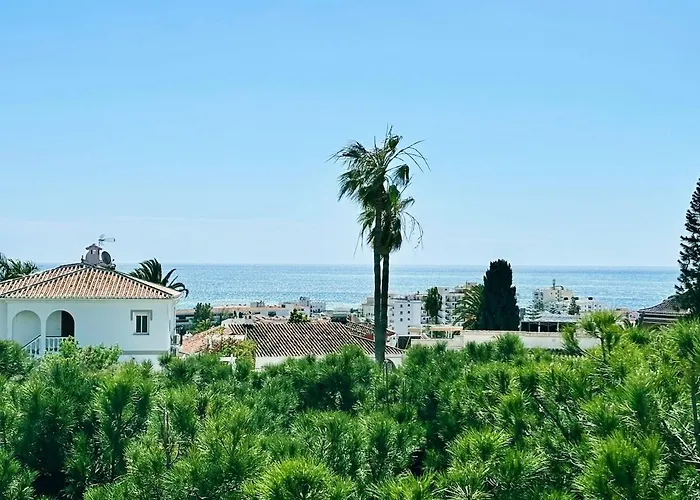 Seaview In Nerja, Pool & Private Garden And Terras Appartement