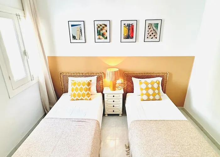 Seaview In Nerja, Pool & Private Garden And Terras Appartement *