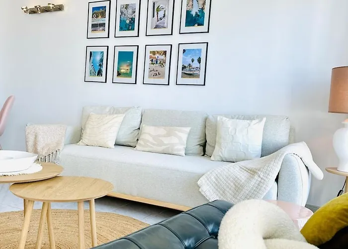 Seaview In Nerja, Pool & Private Garden And Terras Appartement