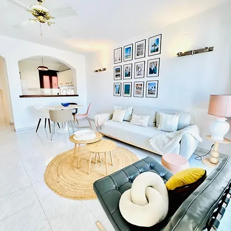 Casa Paraíso Blanco With Garden, Pool, Terrace&sea View
