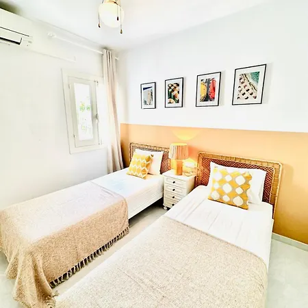 Casa Paraíso Blanco With Garden, Pool, Terrace&sea View Quarto em Acomodações Particulares
