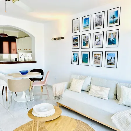 Casa Paraíso Blanco With Garden, Pool, Terrace&sea View Quarto em Acomodações Particulares *