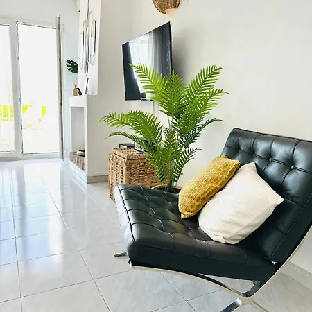 Casa Paraíso Blanco With Garden, Pool, Terrace&sea View Quarto em Acomodações Particulares